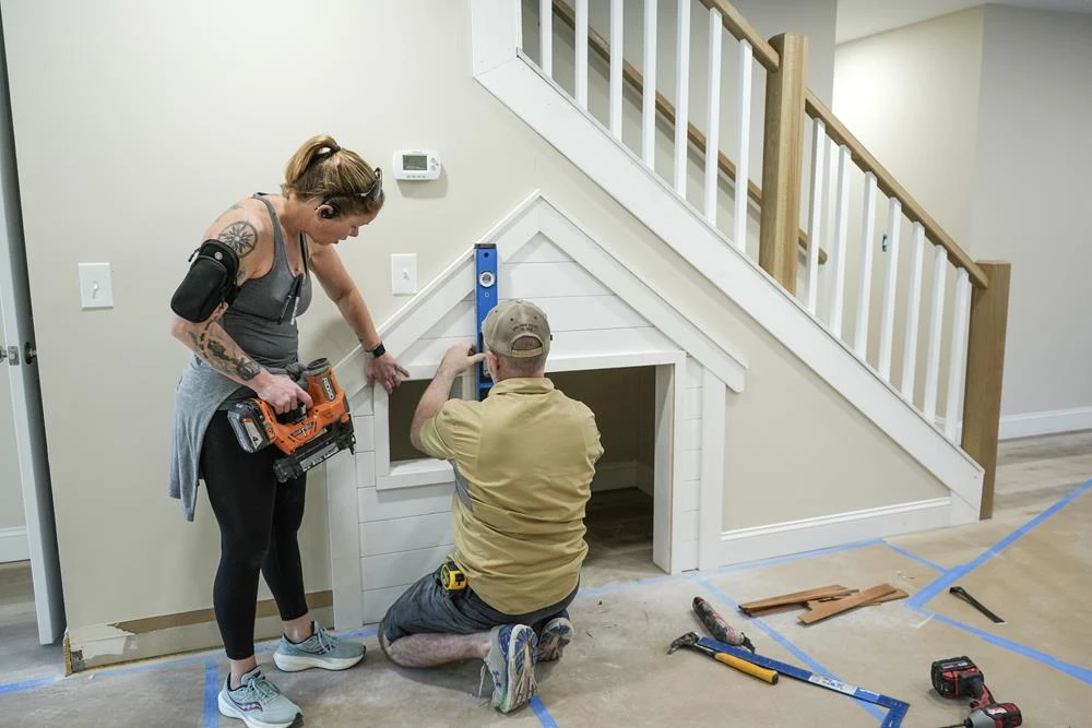 HHI Builders - Under Stairs Dog House